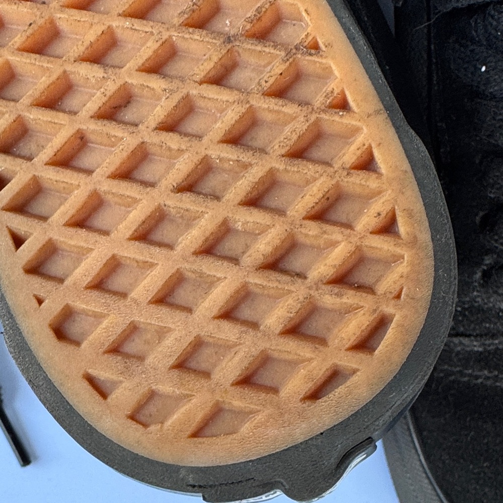 Vans Men's Black Suede Sneakers - Picture 7 of 15